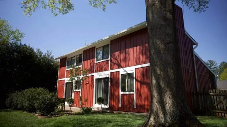 Red siding installed on Herndon home