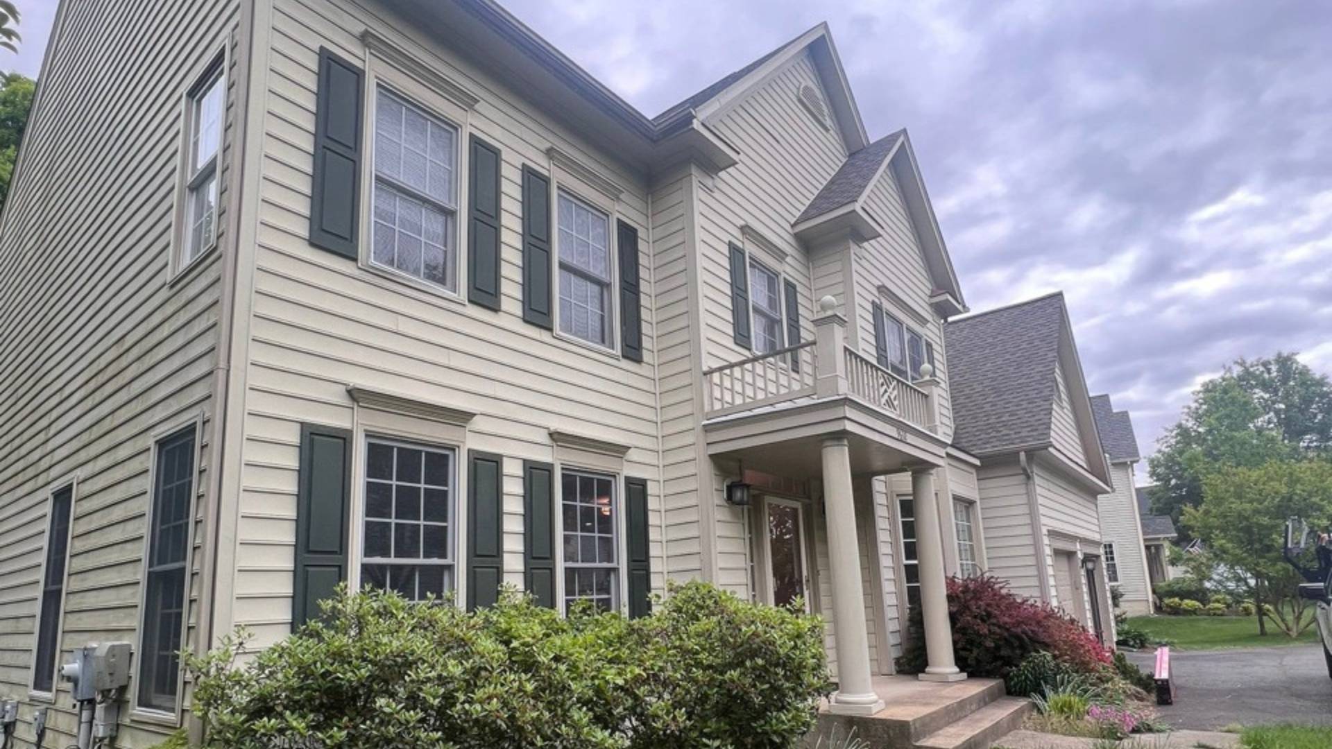 Before Fairfax home with new windows, siding, and doors by Presidential Exteriors