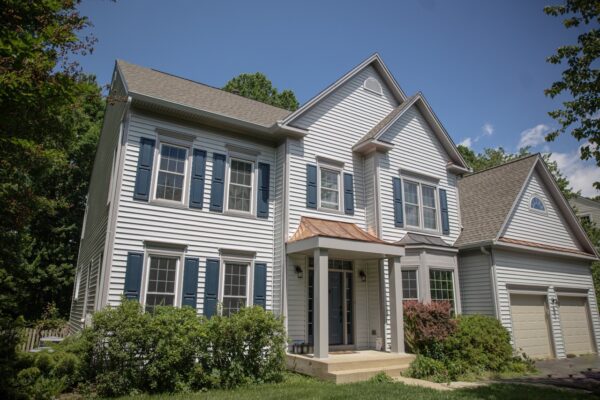 Fairfax home with new windows, siding, and doors by Presidential Exteriors