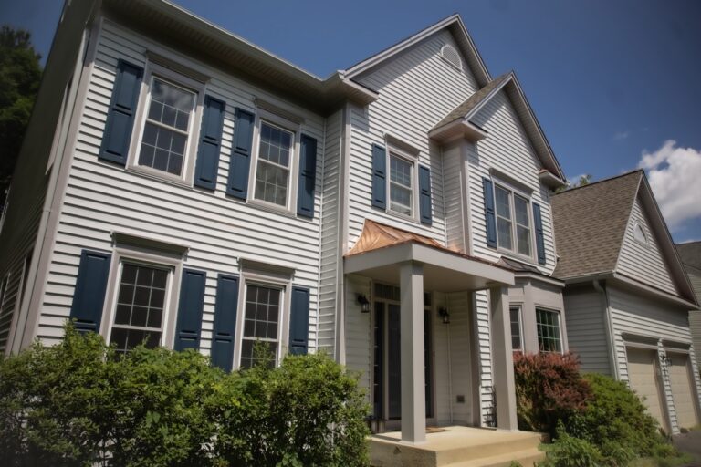 Fairfax home with new windows, siding, and doors by Presidential Exteriors