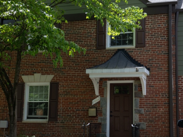 1970&#039;s Bethesda home has new roof, siding, and doors installed