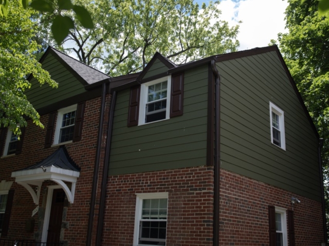 1970&#039;s Bethesda home has new roof, siding, and doors installed