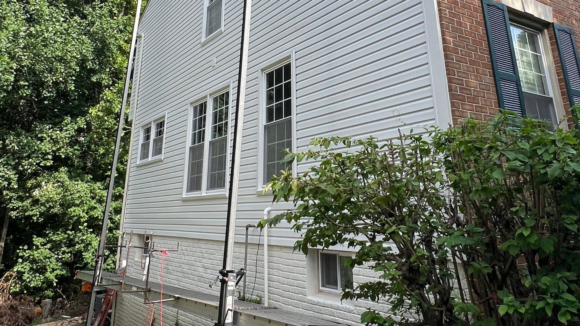 Silver Spring exterior home remodeling, siding replacement and decking installation